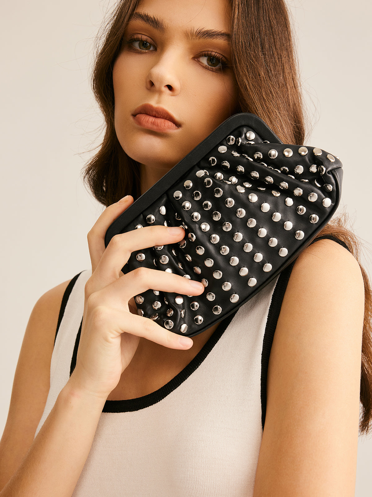 İşlemeli Plise Clutch Çanta