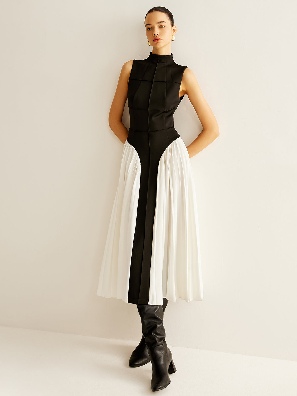 Sleeveless Color Block Pleated Dress